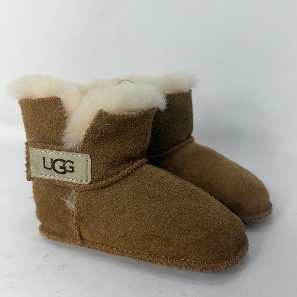 UGG Erin 5202 Infant Chestnut Suede Sheepskin Booties Size M 4/5